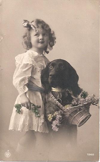 fillette et son chien